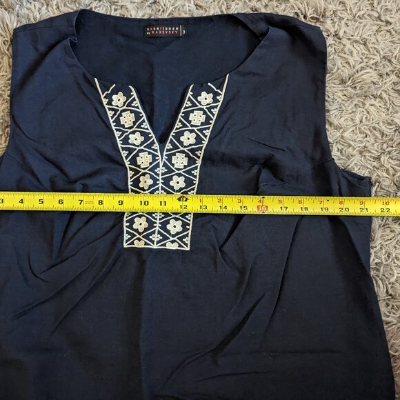 Excellence by Raxevsky Sleeveless Embroidered shift dress navy white - Picture 8 of 9